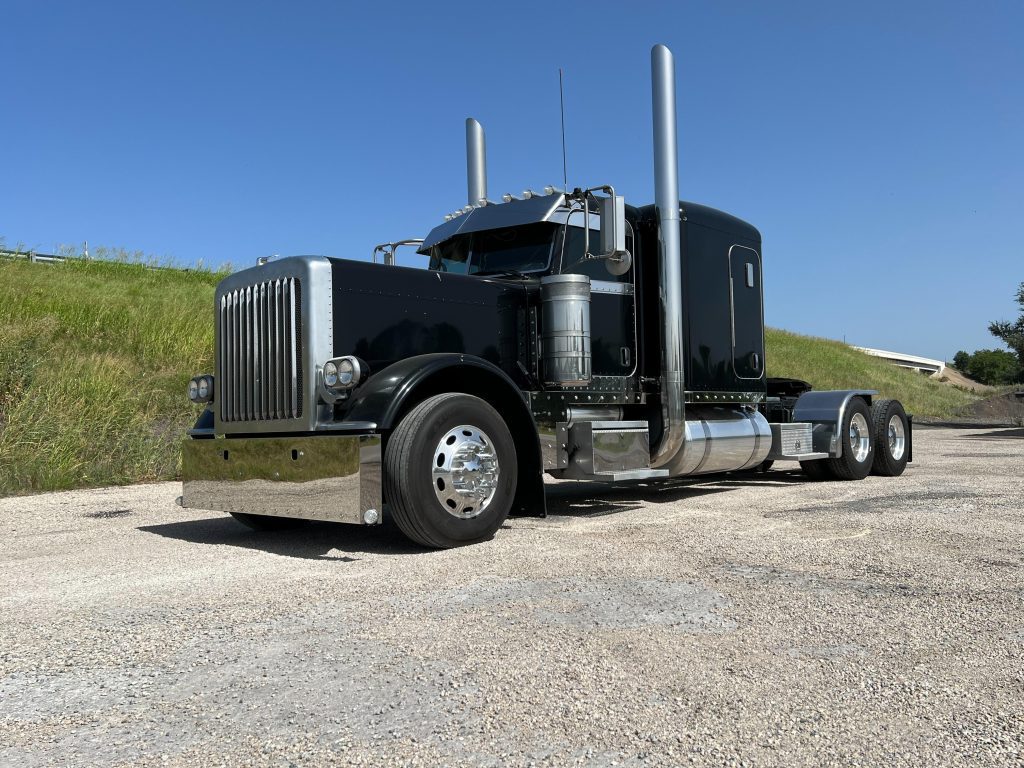 2011 Peterbilt 389 – Nationwide Auctions