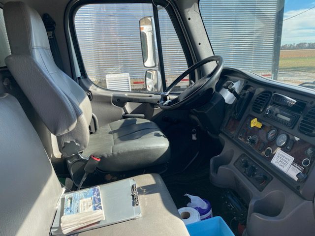 2017 Freightliner 26′ Refrigerated Bed – Nationwide Auctions