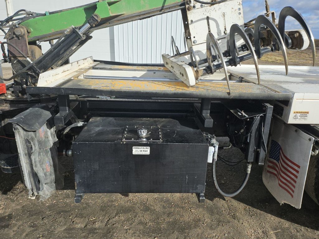 2015 Circle C American Eagle Bale Wagons and Trailer – Nationwide Auctions